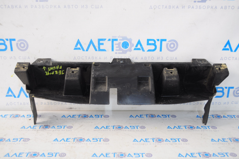 Lower radiator deflector for Jeep Grand Cherokee WK2 14-16 3.6
