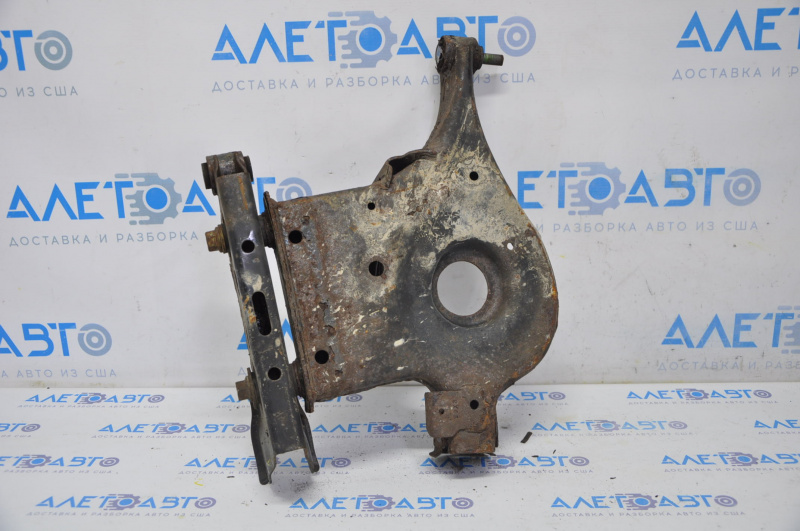 Lower control arm under the spring rear right Nissan Altima 13-17 with cross arm, rusty, silent block for replacement