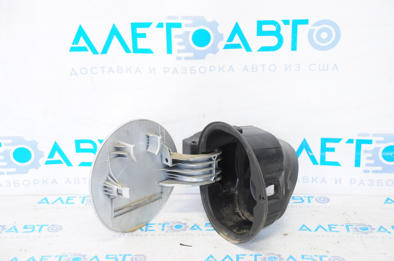Kia Sorento 10-15 Fuel Filler Cap Assembled