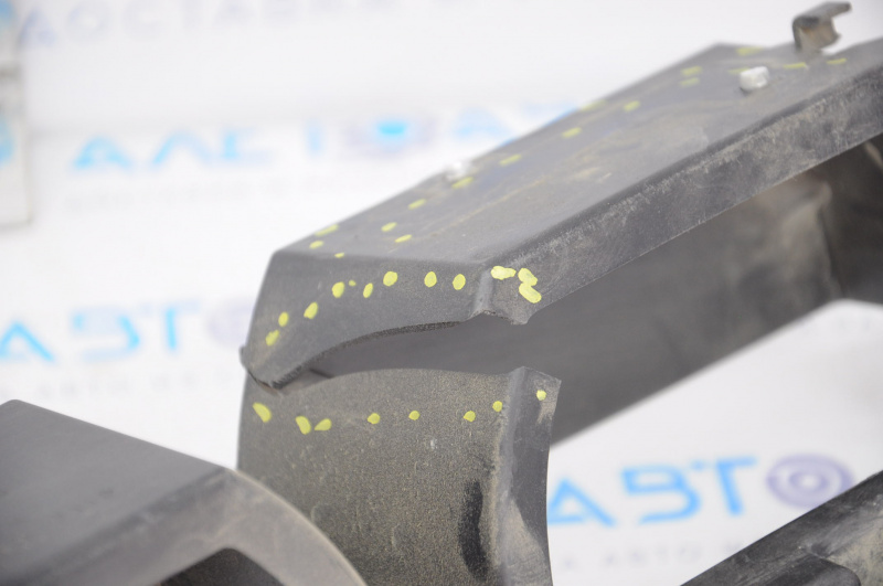 Jeep Renegade 15-23 rear bumper absorber cracked, dented
