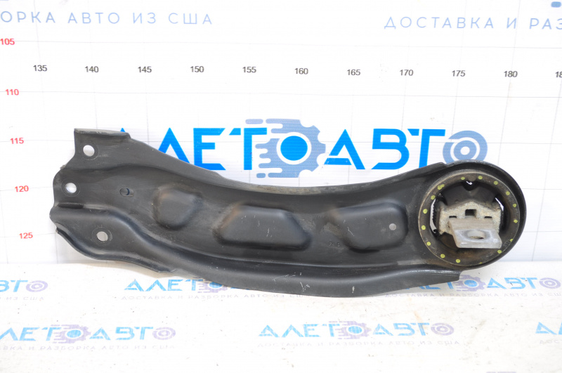 Rear left longitudinal arm Mercedes CLA 14-19 torn silent block