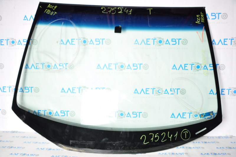 Windshield Honda Accord 13-15 AGC, sand, scratches from wipers