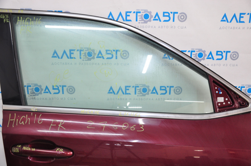 Molding door-glass central front right Toyota Highlander 14-19 butt