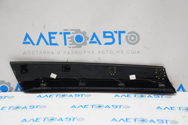 Left side trunk door trim Chevrolet Equinox 10-17 broken fastener, web
