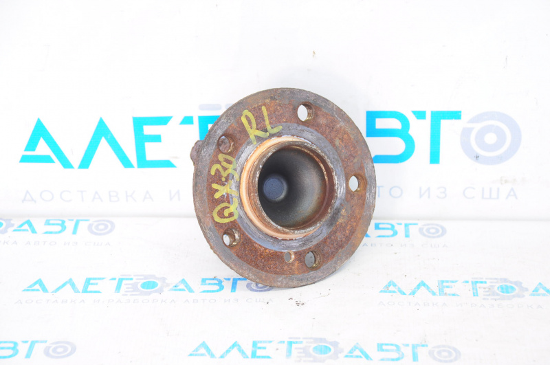 Rear left hub Infiniti QX30 17-19 FWD