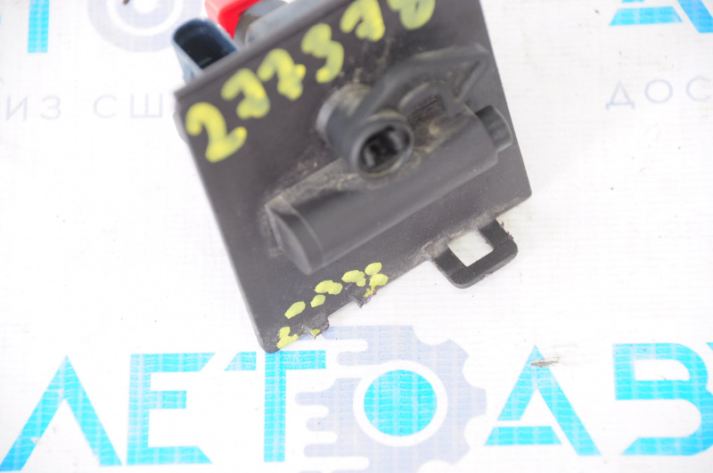 Fuel filler flap lock Infiniti QX30 17-19 broken latch