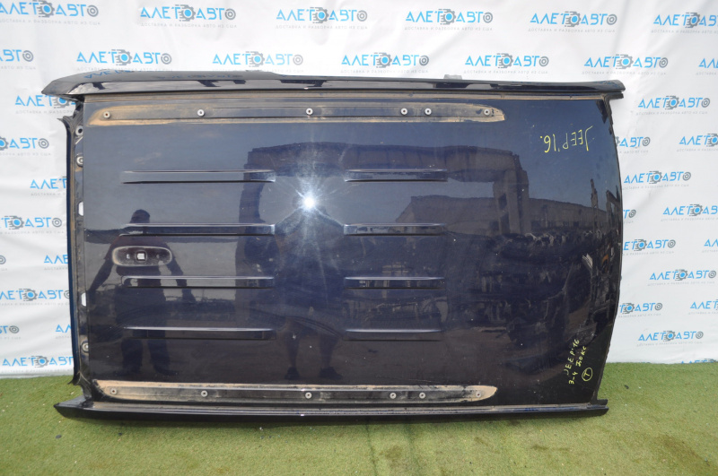 Metal roof for a Jeep Grand Cherokee WK2 11-22 without a sunroof