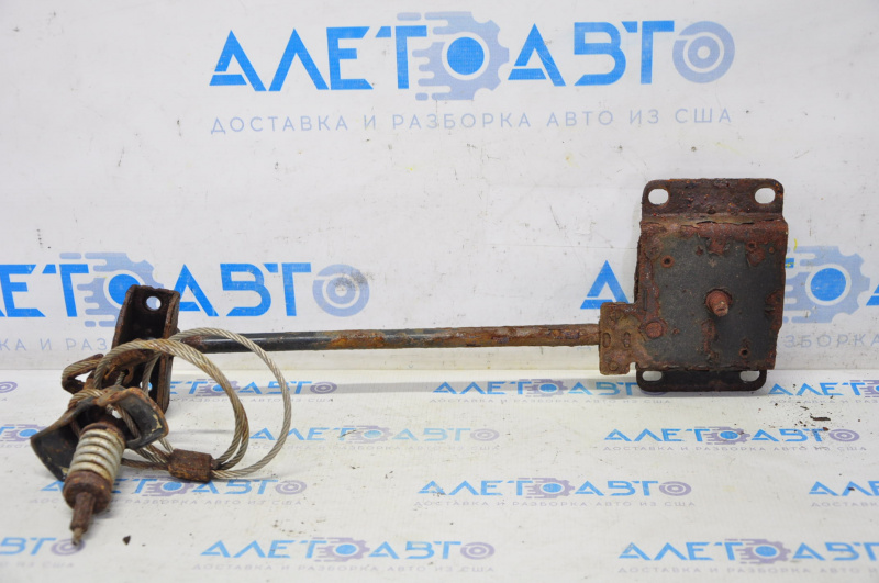 Nissan Pathfinder 13-20 spare wheel mounting mechanism rusty