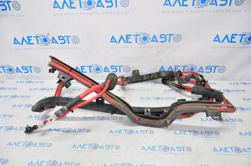 Positive wire through the entire body of BMW X3 F25 11-13