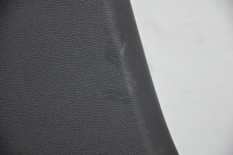 Center pillar trim lower left Hyundai Sonata 15-19 black, scratches, broken fastener