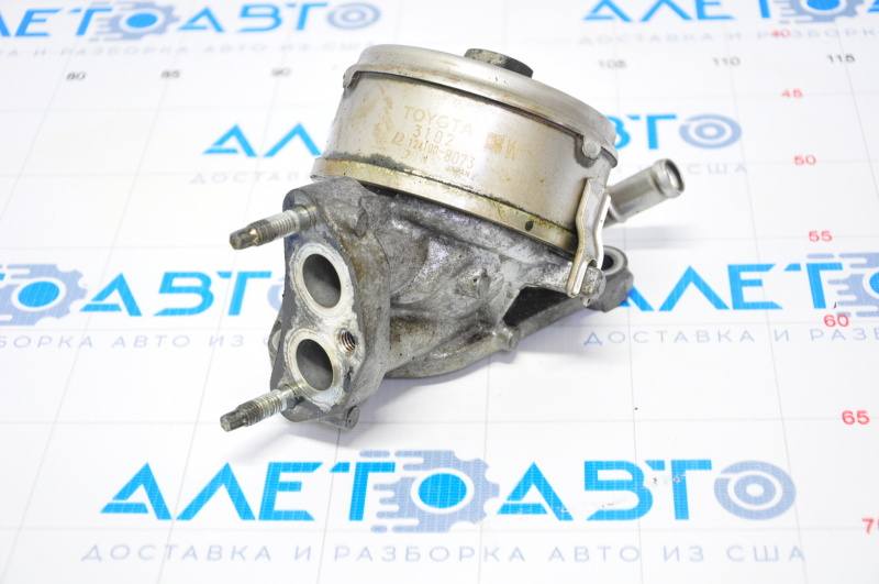 Oil cooler for internal combustion engines Toyota Sienna 11-16 3.5
