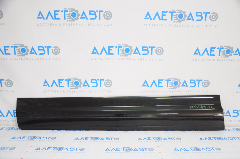 Door trim lower front left Porsche Cayenne 958 11-17 gloss turbo