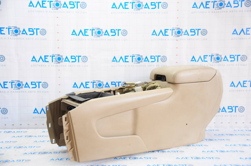 Console central armrest Nissan Pathfinder 13-20 beige leather, scratches, crack