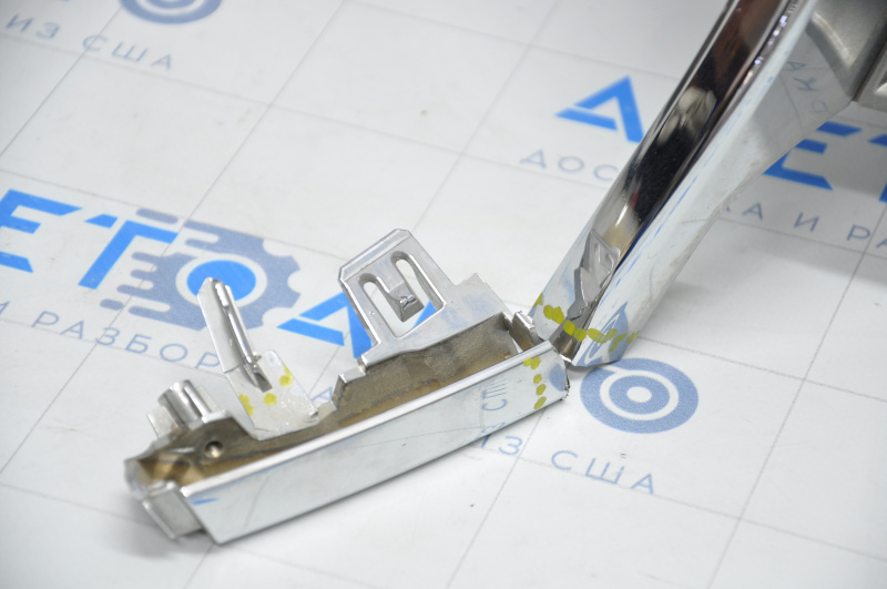 Radiator grill grill Lexus RX350 RX450H 13-15 rest, without emblem, broken fasteners, crack, chrome swelled
