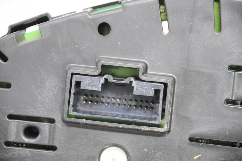 Instrument cluster Ford Fusion mk5 13-13 1 display, small, 107k, scratches