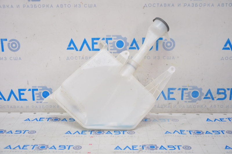 Nissan Sentra 20-24 washer reservoir without motor, with neck