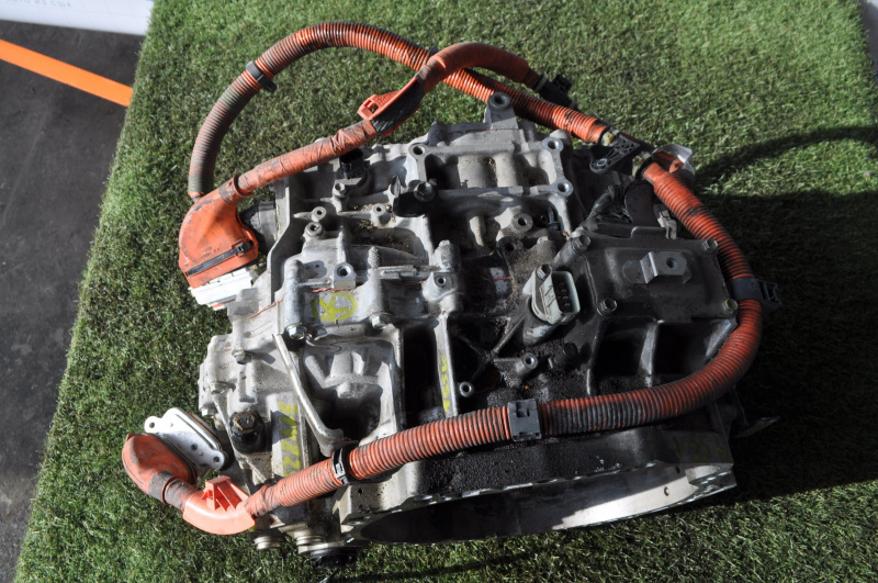 Automatic transmission assembly Toyota Camry v55 15-17 hybrid usa CVT 155k