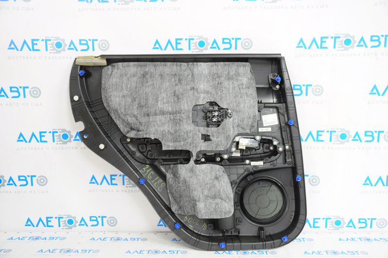Door trim card rear right Kia Soul 14-19 leather black, scratch