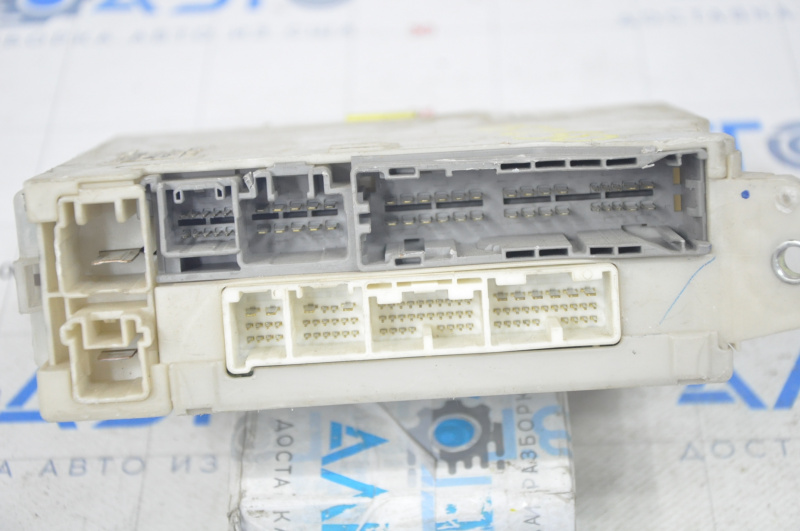 FUSE BOX Module Lexus IS250 IS350