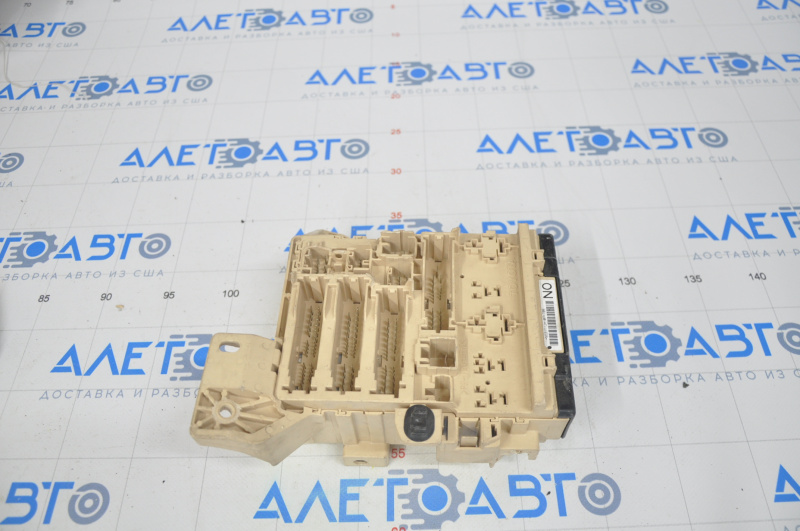 Fuse box under the dashboard Toyota Camry v40 broken housing and mount