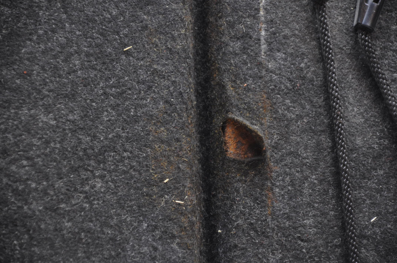 Trunk floor Lexus RX350 RX450h 10-15 black, tear, lining peeled off, scratch