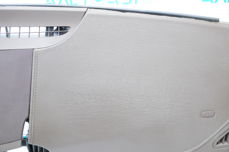 Torpedo front panel without AIRBAG Cadillac ATS 13-19 brown, cracks in leather, abrasions, scratches