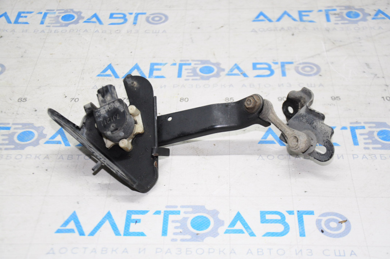 Rear left body tilt sensor Lexus LS460 LS600h 07-17 rwd