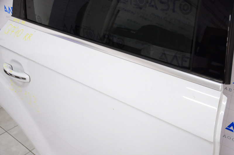 Molding door-glass central rear right Audi Q7 4L 10-15 chrome