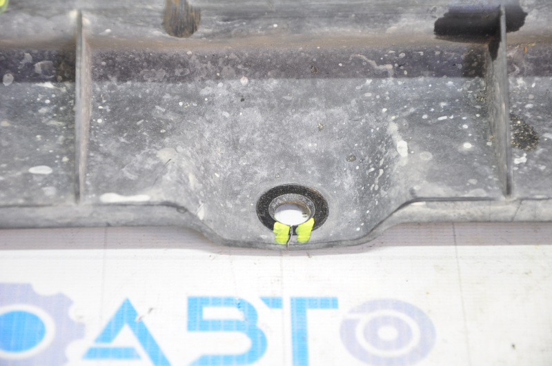 Engine protection fasteners Audi Q7 4L 10-15 breakage of fasteners