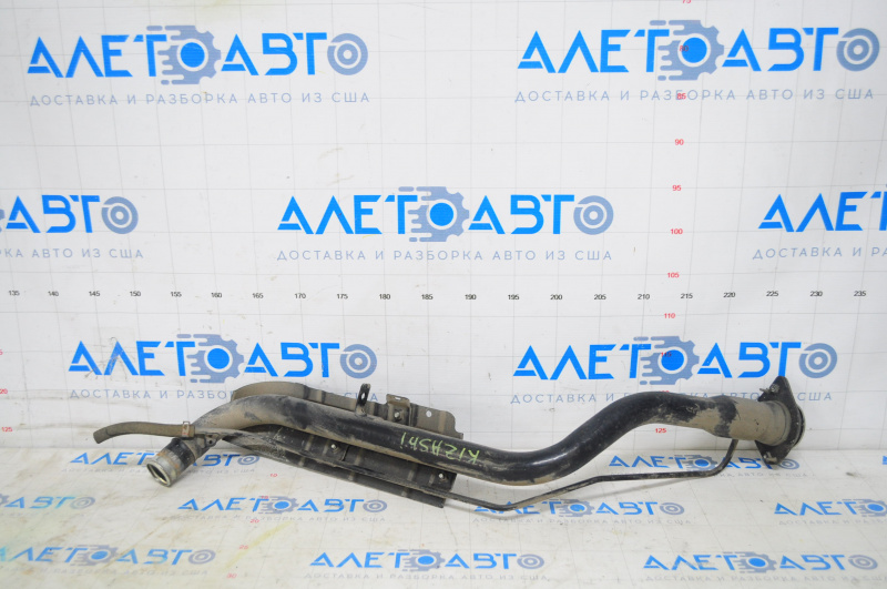 Suzuki Kizashi 10-15 Fuel Tank Filler Neck