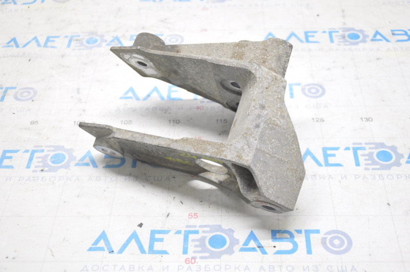 Left Engine Mount Bracket GMC Terrain 10-17 2.4 AWD