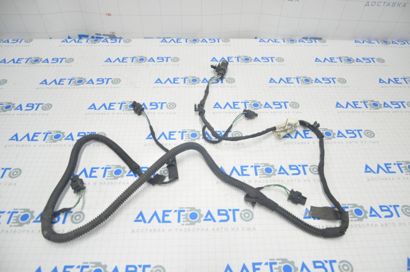Wiring for the rear bumper of a Porsche Cayenne 958 11-14 for parking sensors