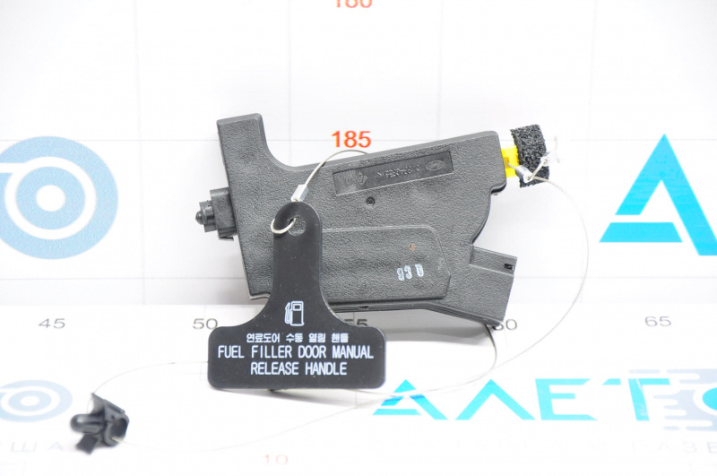 Fuel filler flap lock Hyundai Santa FE Sport 13-18