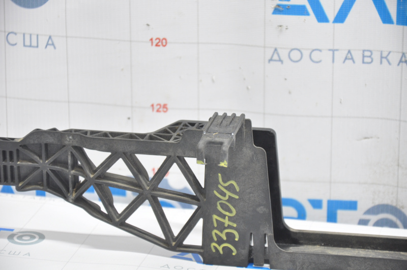 Bracket for cooling radiator of gearbox Ford Escape MK3 17-19 1.5T 2.0T plastic, breakage of fastening