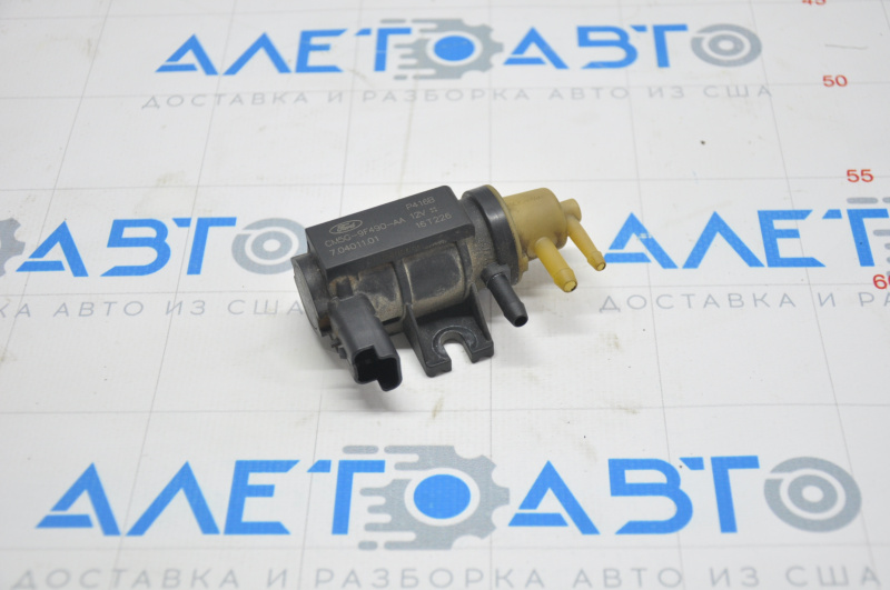 Ford Escape mk3 13-19 1.5T 2.0T Solenoid Valve Without Tubes