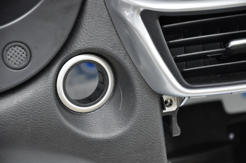 Torpedo front panel with AIRBAG Infiniti QX30 17-19 black, with Bose speaker, scratch, bumps