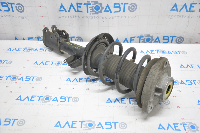 Front right shock absorber assembly for Infiniti QX30 17-19 AWD