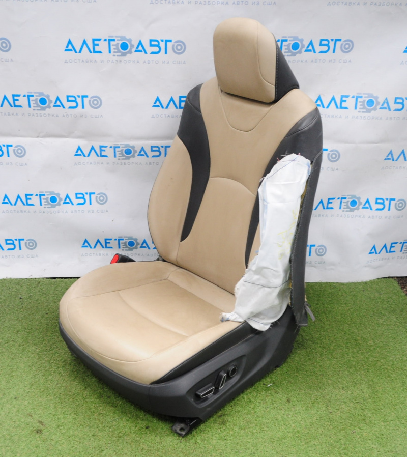 Driver's seat Toyota Prius 50 16-18 without airbag, electric, leather beige with black, shot