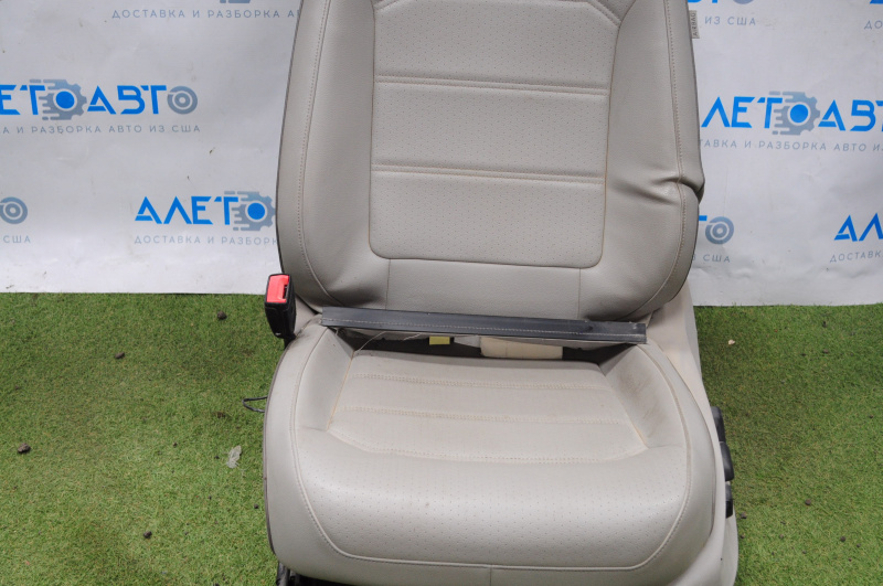 Driver's seat VW Passat b8 16-19 USA without airbag, electric, leather gray