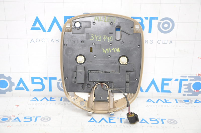Front light Mercedes W164 ML W251 R beige, under sunroof, 1 button broken, no cover, scratches