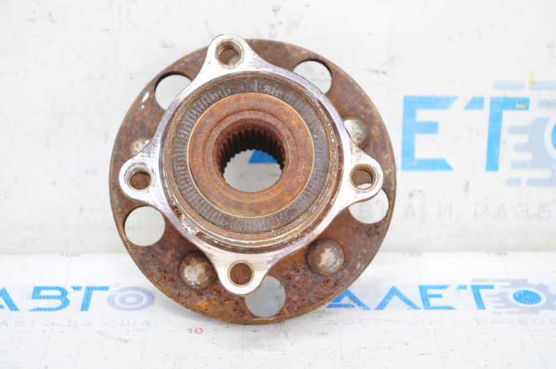 Rear right hub Lexus GS300 GS350 GS430 GS450h 06-11 rust
