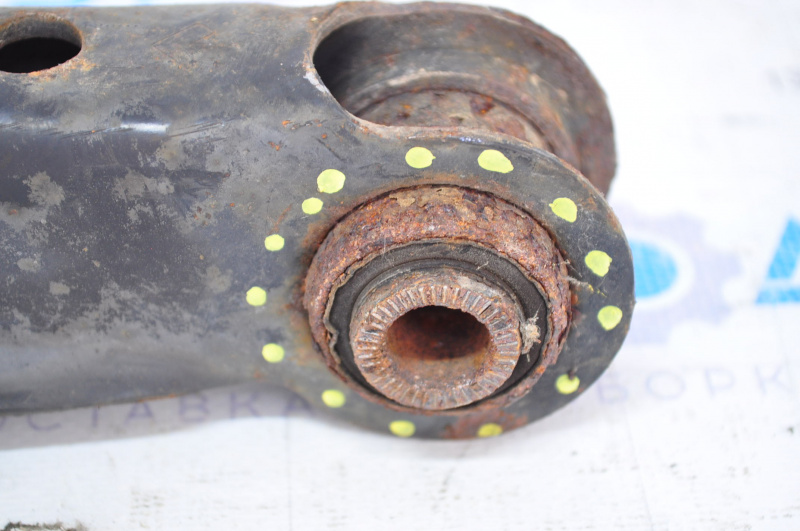 Lower rear right arm Lexus GS300 GS350 GS430 GS450h 06-11 silent block for replacement