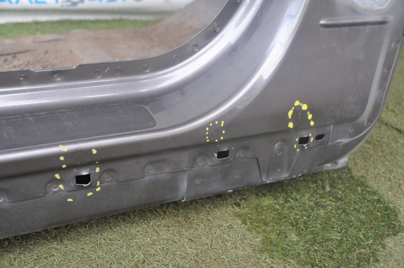 Front right quarter with central pillar Ford Fusion mk5 13-16 without bracket graphite bumpers