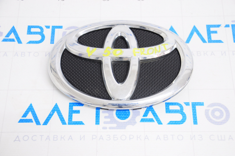 Toyota Camry v50 12-14 USA Grille Emblem