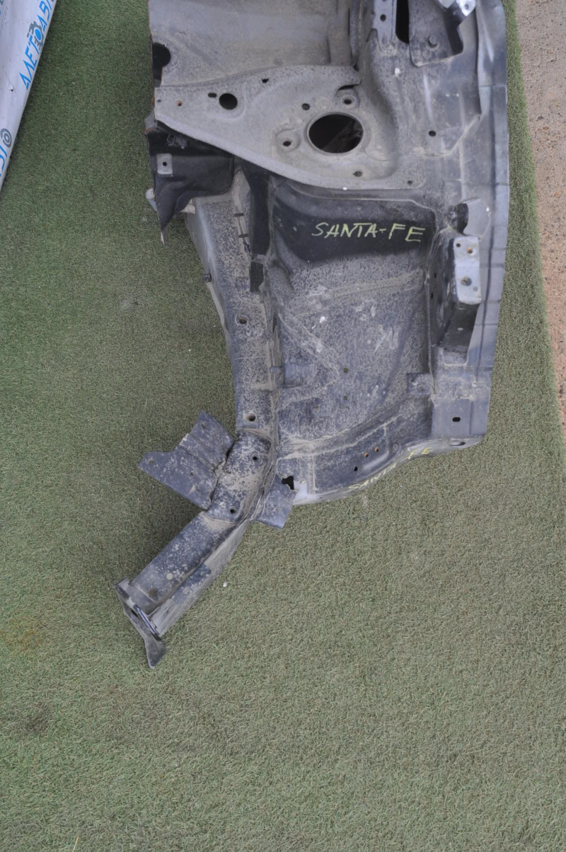 Front quarter left Hyundai Santa FE Sport 13-16 black without pillar, dented side member
