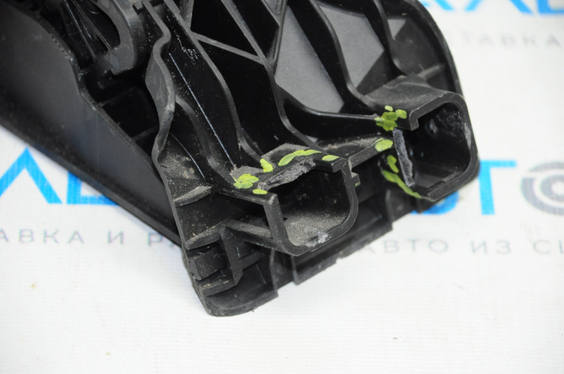 Gas pedal VW Passat b8 16-19 USA with chrome trim broken mount