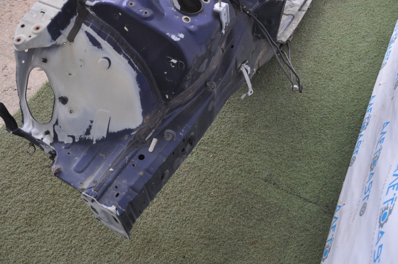 Front right quarter Lexus GS300 GS350 GS430 GS450h 06-11 blue with central pillar