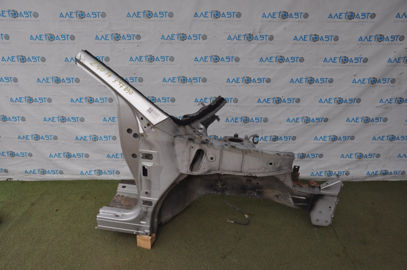 Front right quarter Nissan Murano z50 03-07 silver dented