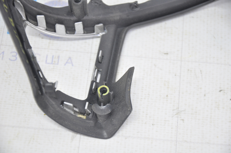 Ford Fusion mk5 13-16 steering wheel trim chrome, broken fastener