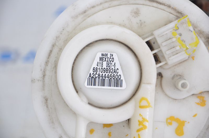 Fuel pump petrol pump Chrysler 200 15-17 3.6 breakage chip